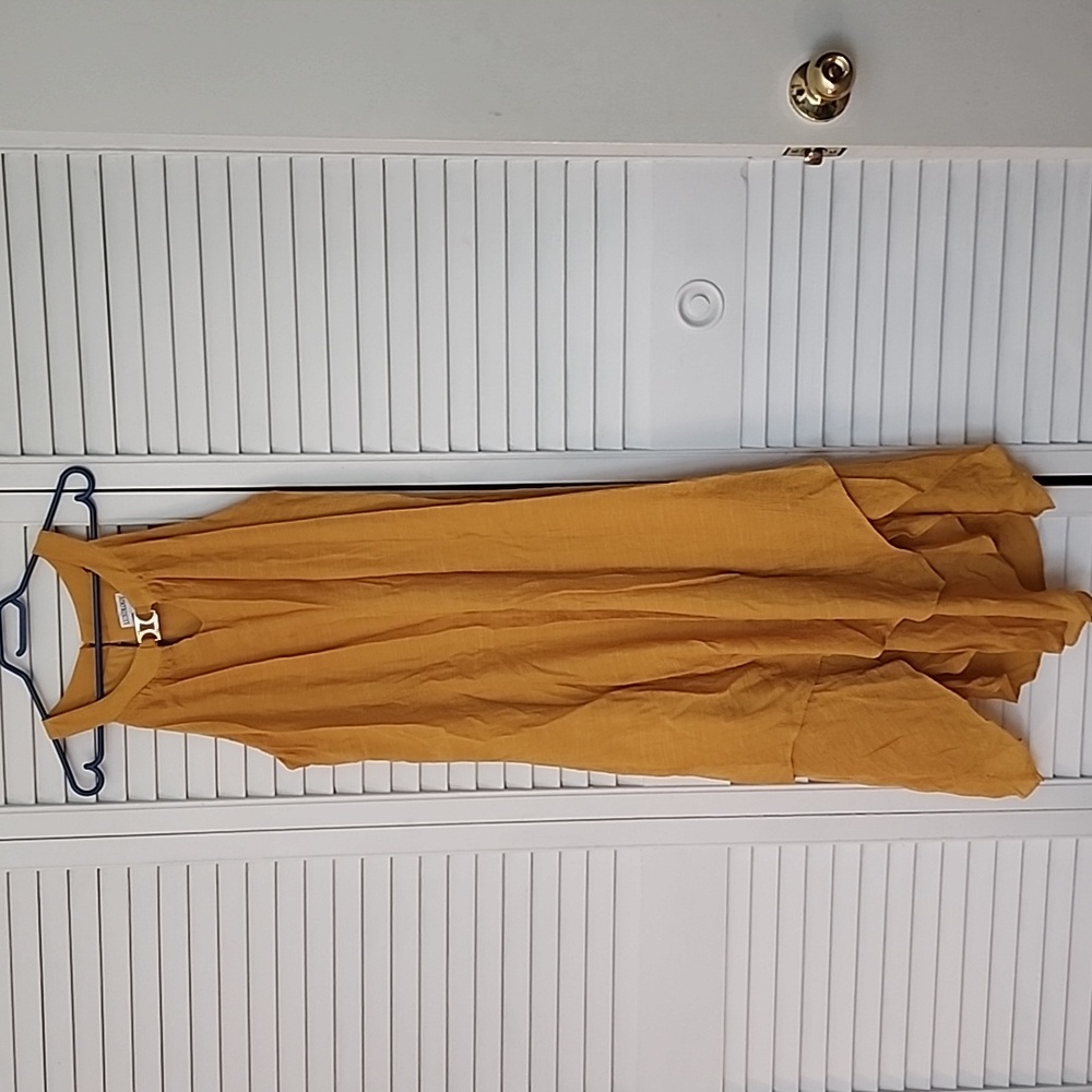 Dress long scalloped bottom. Yellow sizeXl.